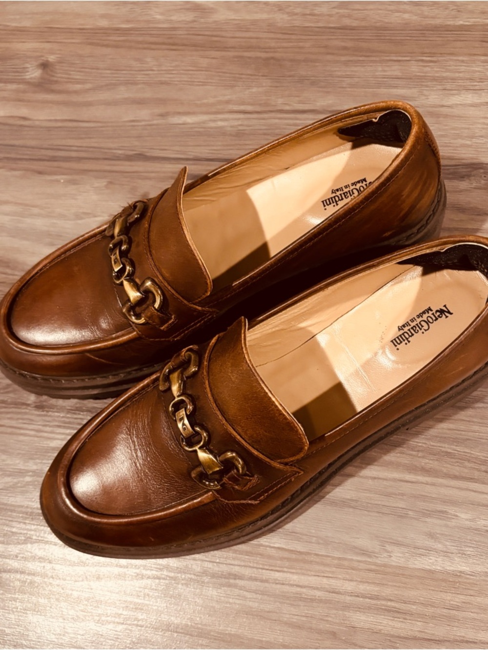 Nero Giardini Chestnut Brown Leather Chain-Trim Loafers Preppy Office Collegiate